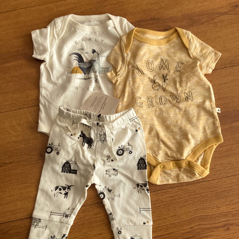 Baby Gap Organic Cotton Farm Onesies and Pants 0-3 m